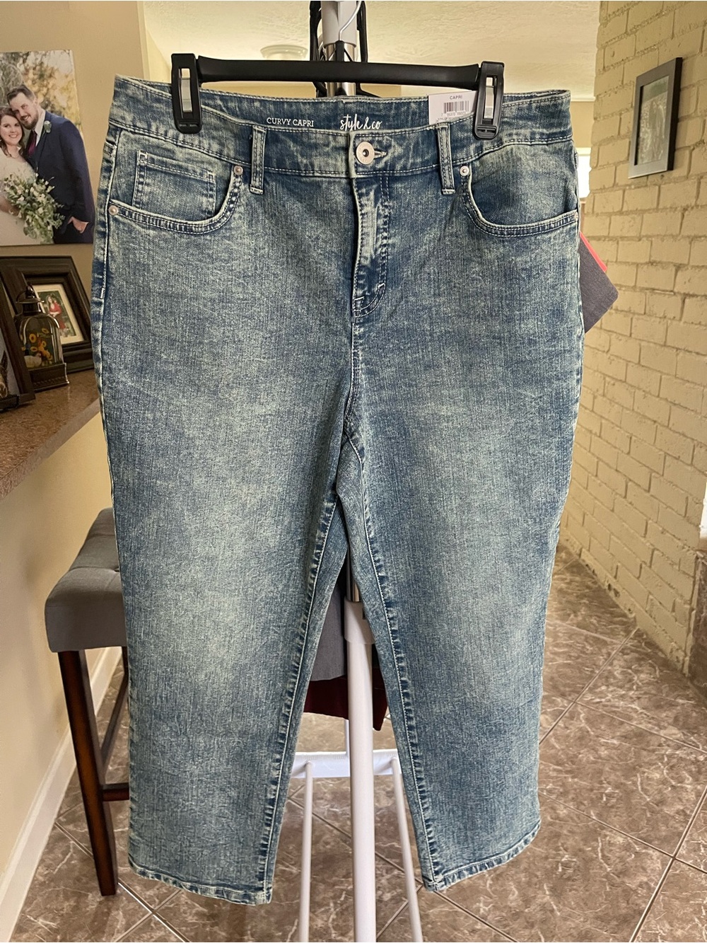 Style & Co. Women's Curvy Capri Jeans - Stonewashed Size 12